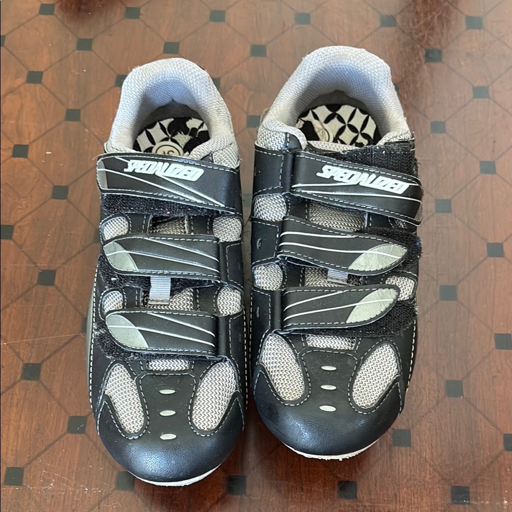 Specialized cycle shoes with look clips